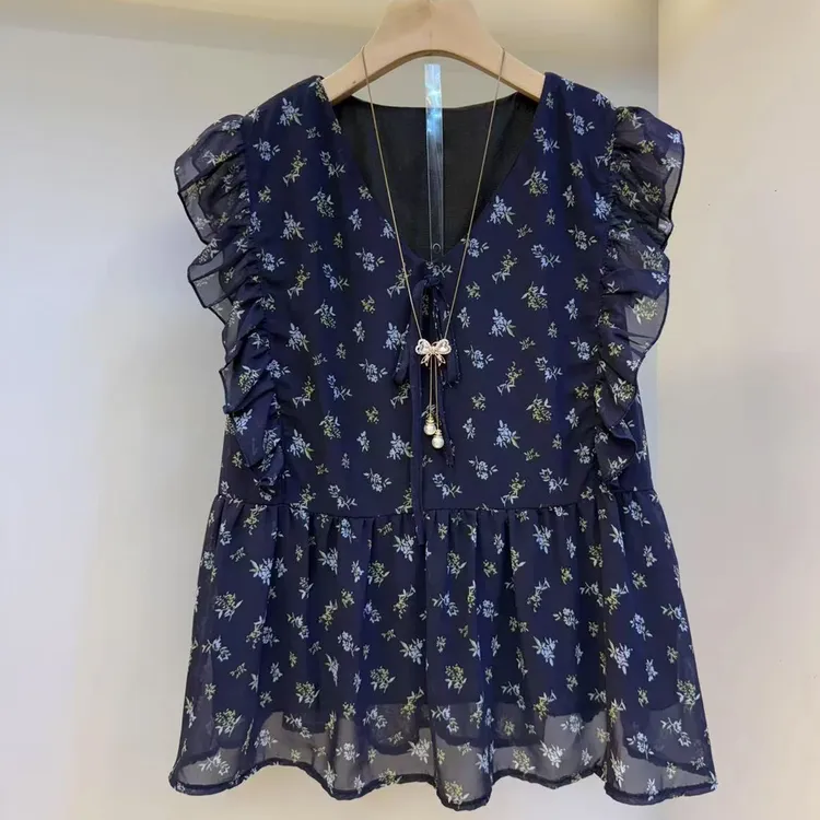 2025夏季新款木耳边拼接V领蓝色碎花小衫女时尚减龄百搭显瘦上衣