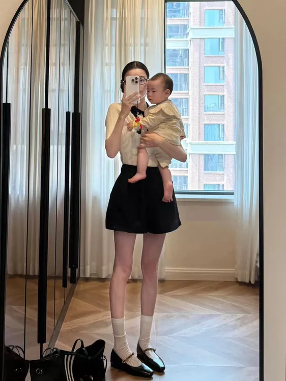 2025春夏新款老钱风Miu系撞色Polo领短袖针织上衣高腰短裤两件套