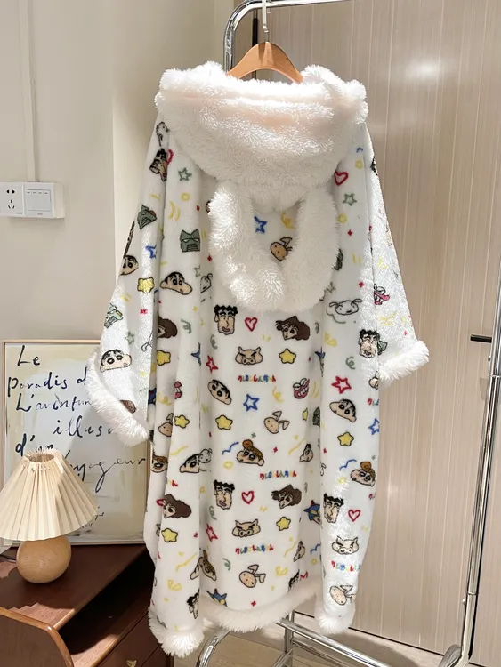 【DMXJ大梦想家】卡通蜡笔小新法兰绒睡袍女秋冬舒适保暖连帽家居服