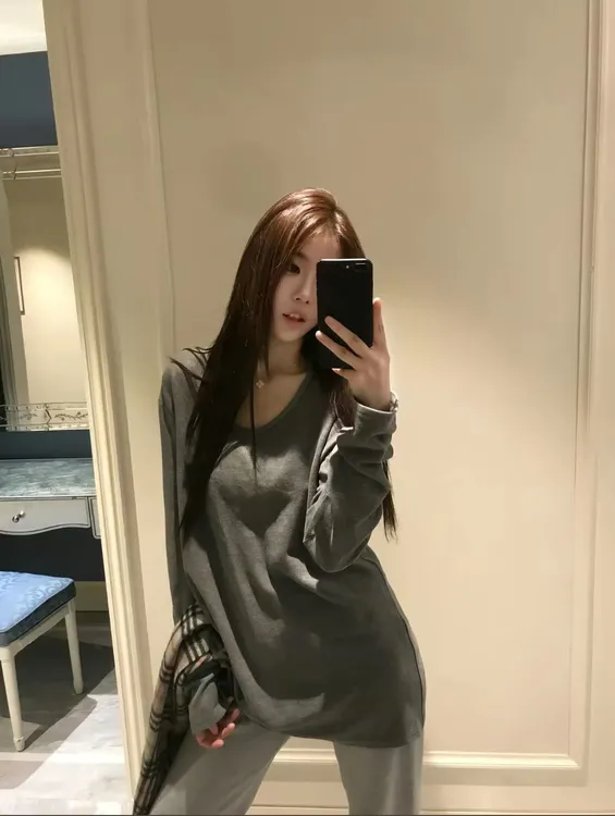 尹千金J【舒适派】打底长袖T恤女宽松显瘦百搭休闲上衣S257432