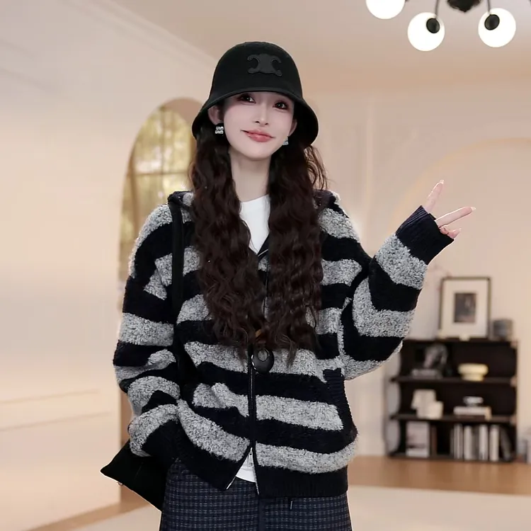 【YY·studio】藏蓝色条纹连帽毛衣女秋季新款羊羔毛针织衫开衫9048