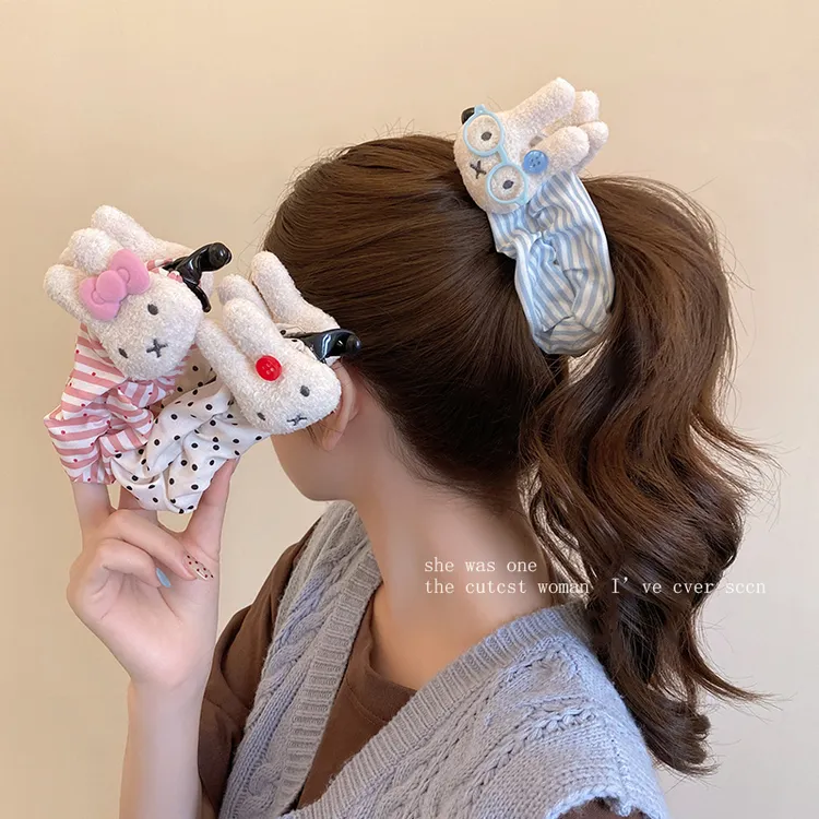 可爱米菲兔香蕉夹饱满后脑勺2025新款高级感发卡头饰毛绒学生发夹