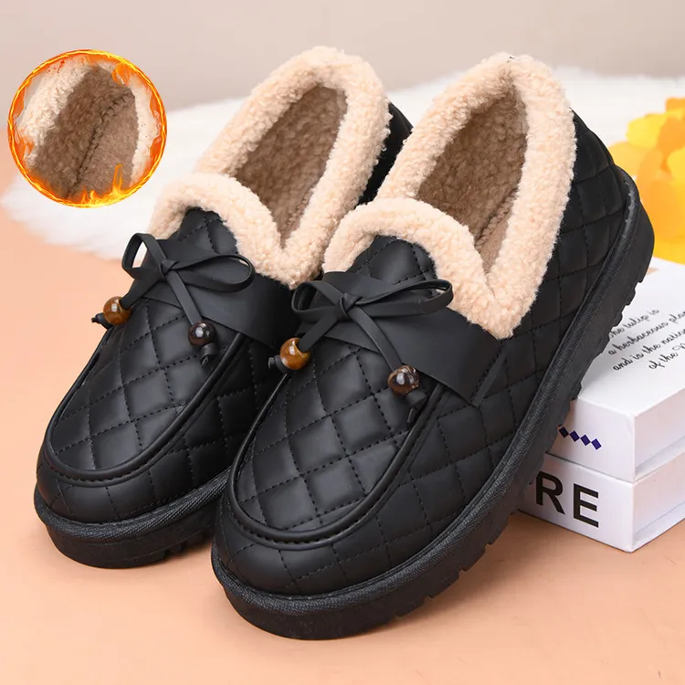 2025冬季加厚防水妈妈棉鞋老北京布鞋女平底防滑加绒一脚蹬老人靴