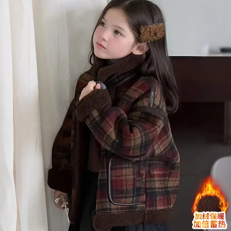女童加绒外套冬季2025新款韩系中大童加厚格子短款保暖毛毛衣冬装
