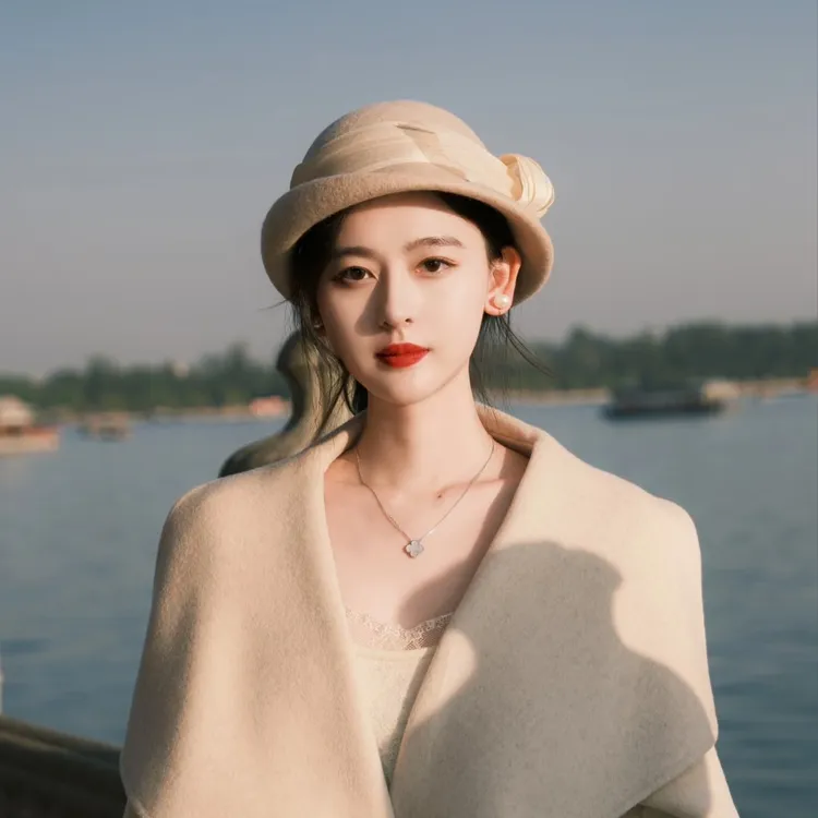 法式优雅气质燕麦色丝麻卷边贝雷帽子女秋冬保暖显脸小赫本风礼帽