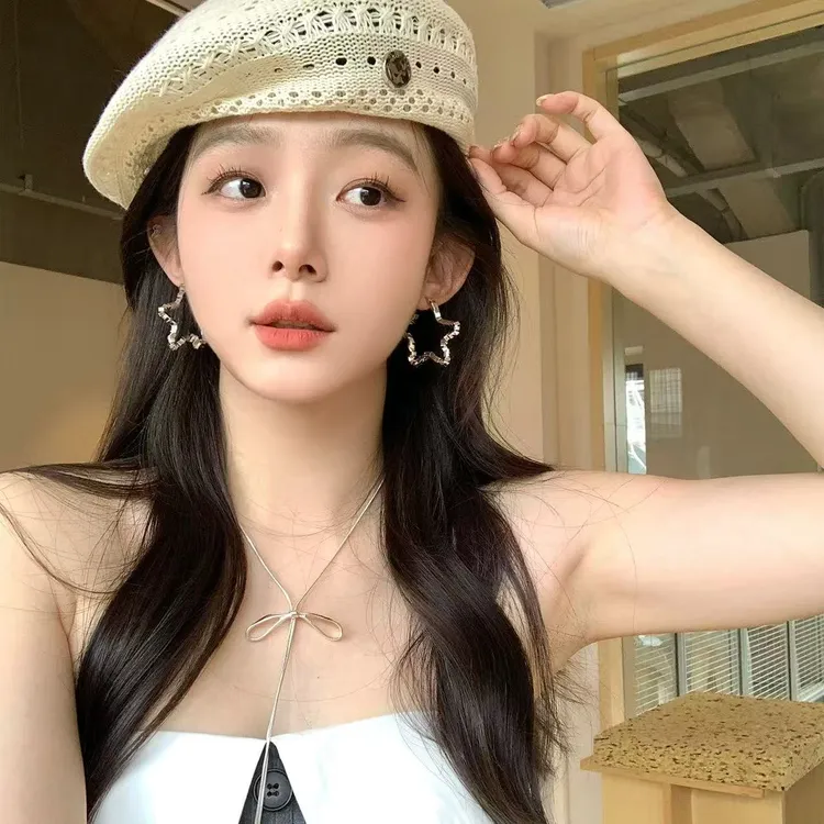 合金耳饰 灵气少女~甜酷风星星耳环女新款简约百搭轻奢高级感耳饰