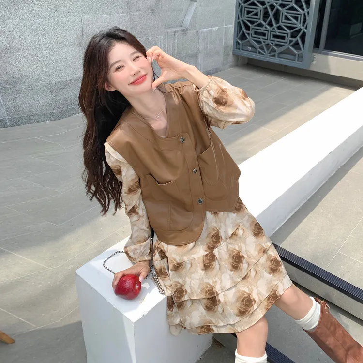 花色小个子洋气巨好看连衣裙套装女2025秋季新款小个子马甲两件套