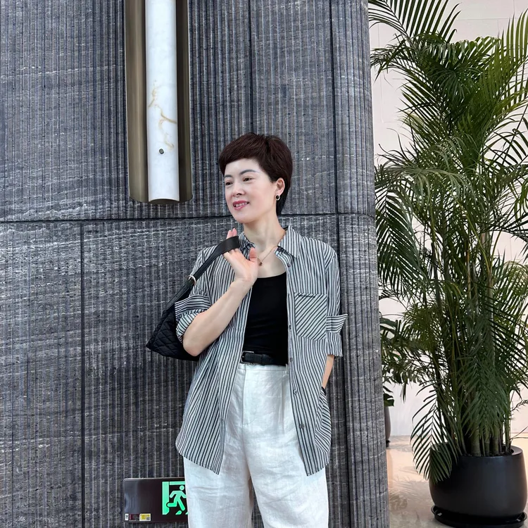 四季通用长袖INS风百搭条纹衬衫黑白上衣休闲气质港风复古风