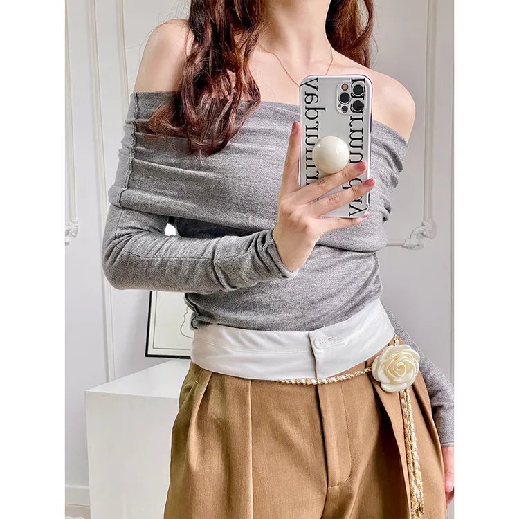 貌美优等生2025年秋冬纯色针织衫显瘦纯欲风一字肩修身针织打底衫