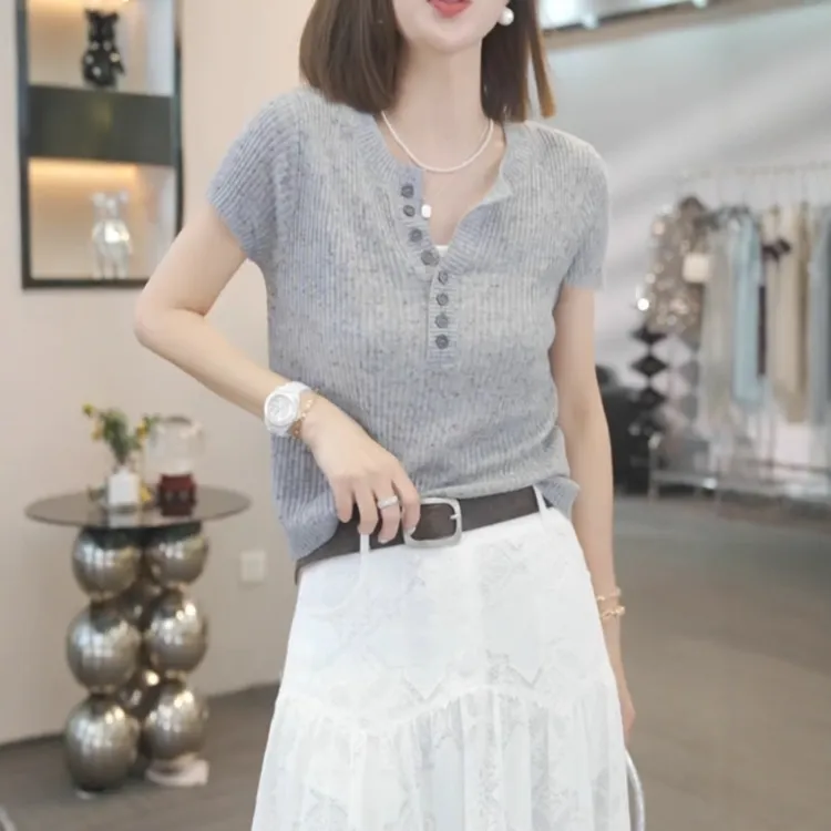 时尚休闲短袖t恤针织衫夏季胖mm大码女装显瘦遮肉半开领薄款上衣