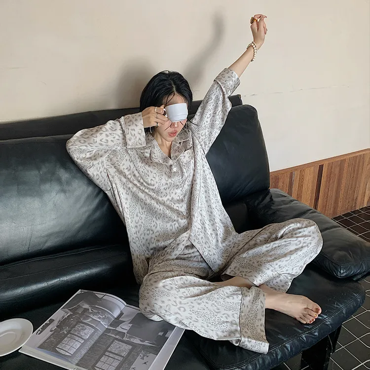 十三粥私服 寐豹 经典豹纹印花睡衣女秋季自带胸垫舒适家居服套装