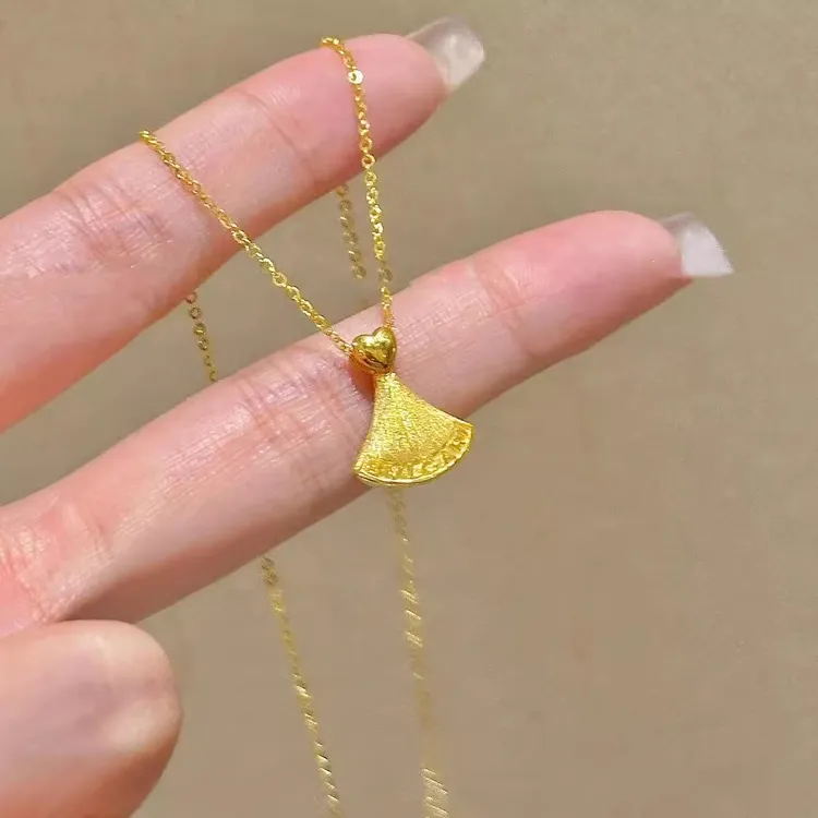 铜合金项链 小裙子项链小众轻奢氛围感简约百搭锁骨链送女友妈妈