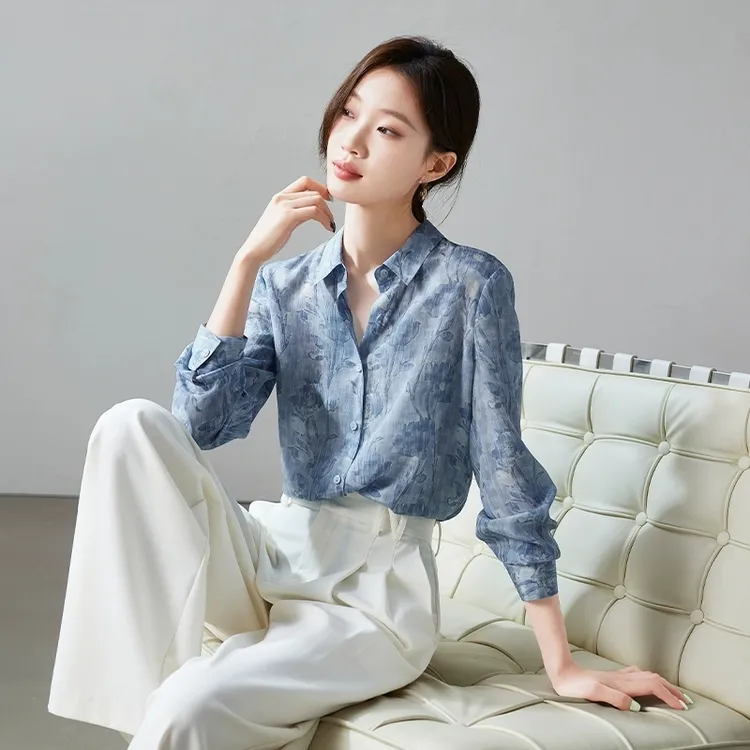 早秋新款洋气女人味高级感宽松印花衬衫女蓝色设计感韩版复古上衣