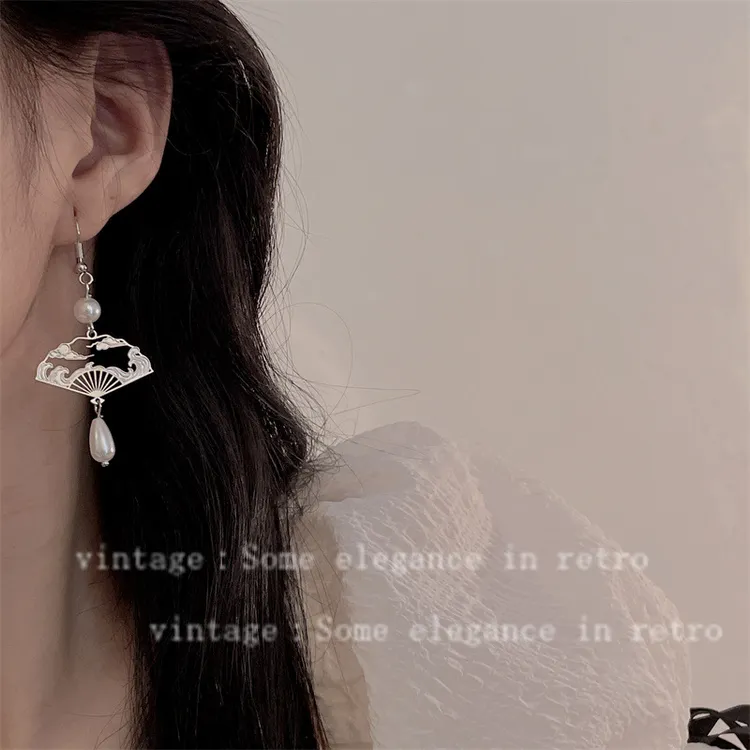 合金仿珍珠耳饰 新中式镂空扇子耳环气质优雅百搭中国风耳坠耳饰
