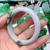 翡翠手镯未镶嵌翡翠