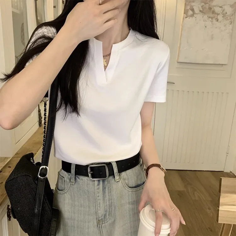 设计感白色V领短袖T恤女夏季简约ins百搭修身显瘦正肩打底衫上衣