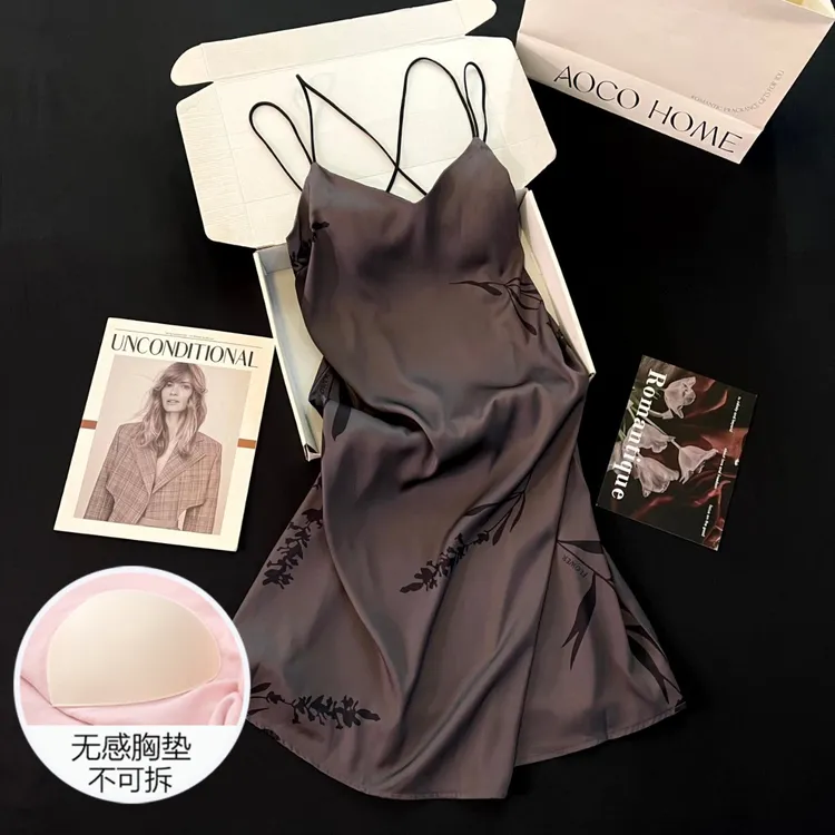 睡衣女夏季冰丝凉感大码带胸垫2025年新款国风深灰吊带睡裙家居服