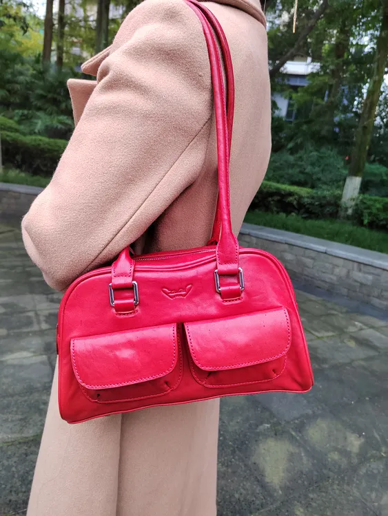 简约纯色腋下单肩包轻奢小众高级感韩国保龄球包手提包2026新款包