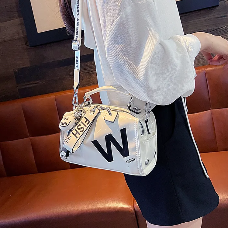 夏季小众时尚小方包女2025新款亮面果冻手提包高级感单肩包斜挎包