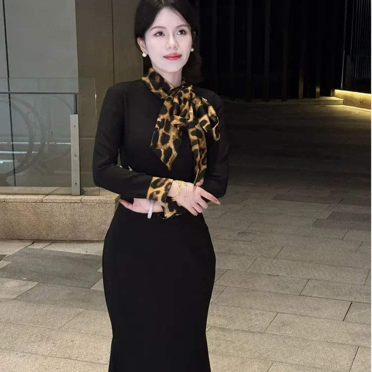 LHMknk1画报夫人原创自制厚款西装弹力豹纹鱼尾旗袍  豹纹小姐