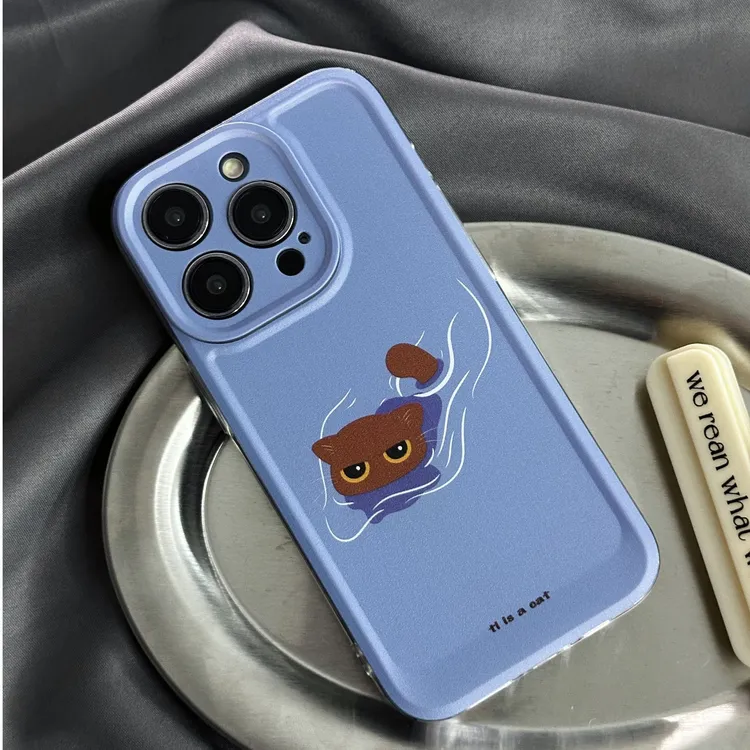 太空壳游泳小猫手机壳小众设计款网红潮牌保护套高级感卡通软壳