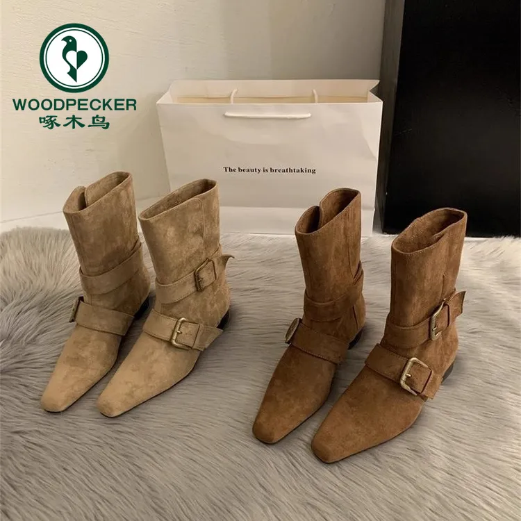 啄木鸟2025韩版新款小众设计复古法式短靴小方头西部中筒靴女靴子