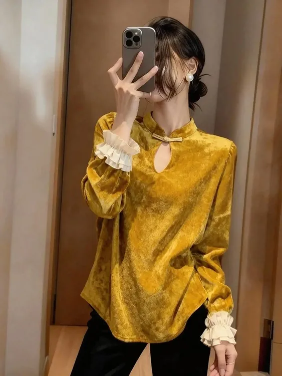 新中式卡其黄色丝绒衬衫女2025独特超好看木耳边拼接盘扣国风小衫
