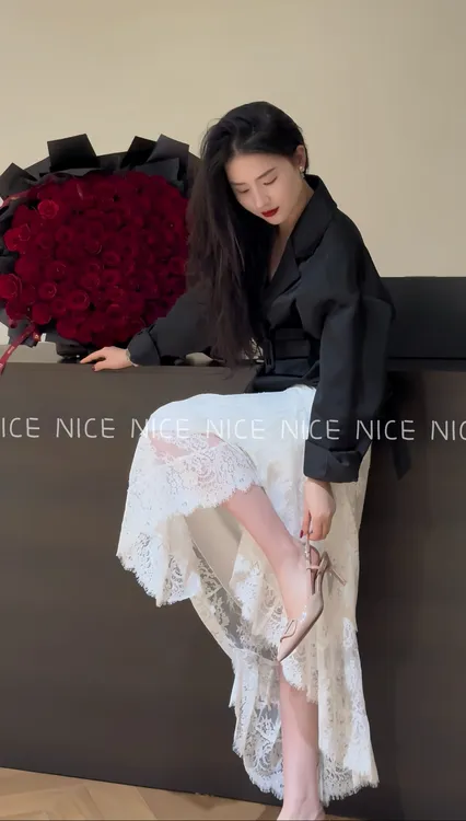 NICE【高级美】轻奢时尚显瘦气质上衣