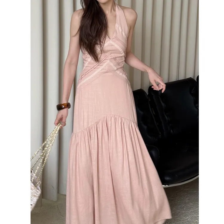 AILUO/艾珞芝芝【怦然心动】天鹅颈光泽感度假随性亚麻长裙