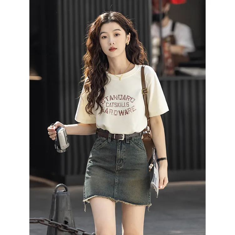 2025夏季新款韩系穿搭一整套高级感印花T恤上衣搭配牛仔短裙女潮