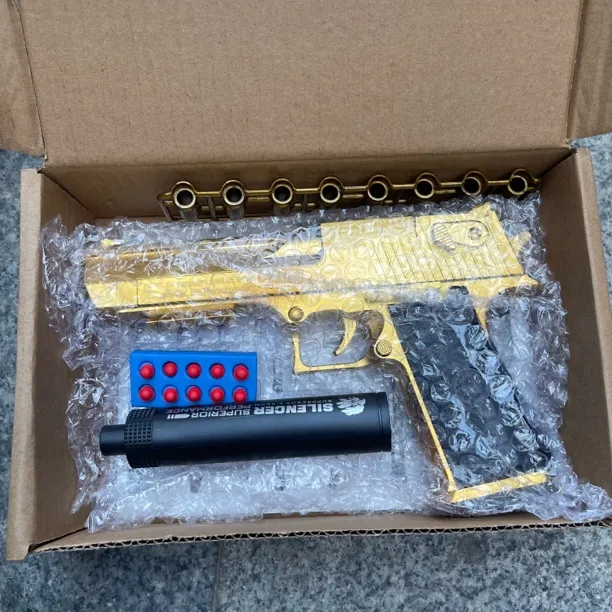 抛壳沙漠之鹰男孩子14岁以上益智玩具休闲8互动礼物软弹