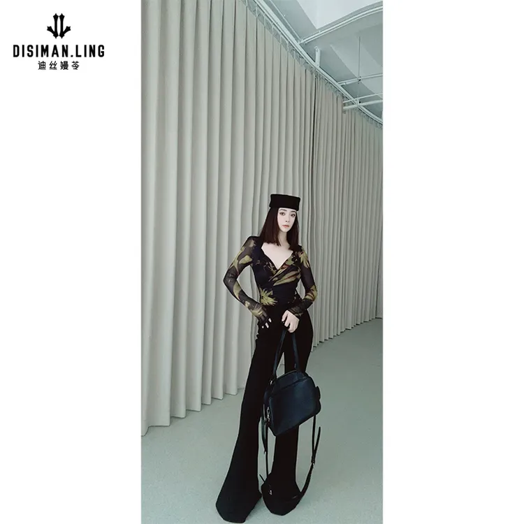 【迪丝嫚苓】黑黄色T恤 显瘦修身印花气质原创设计小众加大打底上衣