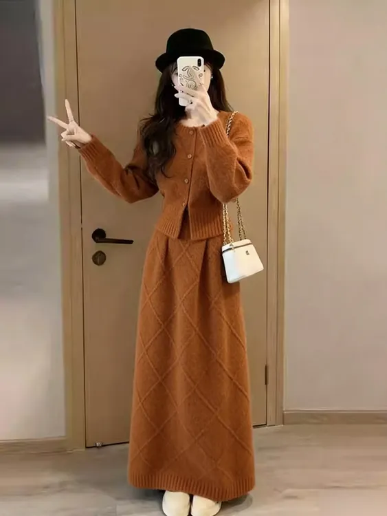 极简风针织开衫半身裙两件套女秋冬气质显瘦大码套装时尚套装长袖