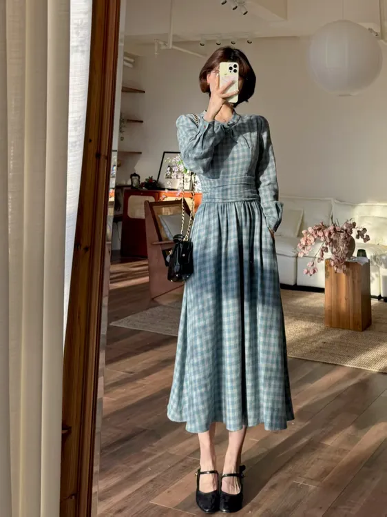 蕾英俊-湖畔梦境-秋季复古格纹优雅甜美气质风系带连衣裙-JF6611