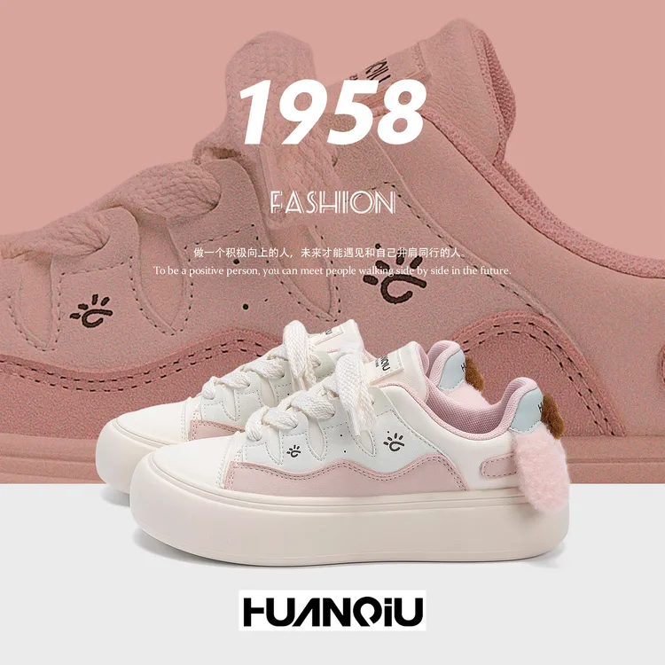 环球布丁狗面包鞋2025秋季新款皮面可爱小狗百搭女士休闲鞋板鞋女