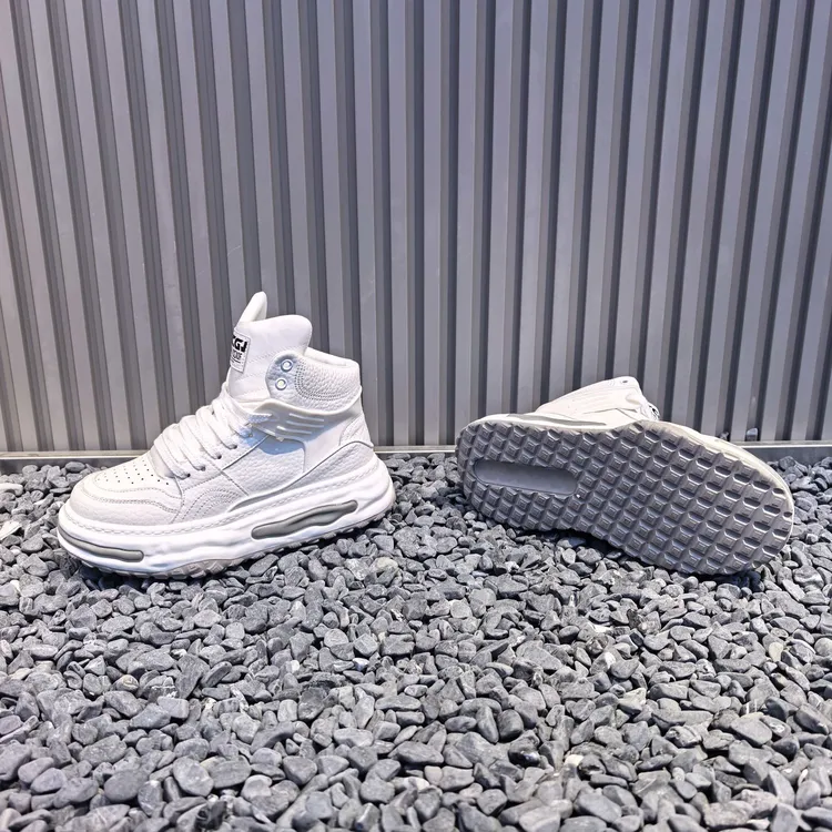 秋冬款老爹鞋新款运动小白鞋潮流系带厚底增高休闲高帮运动鞋