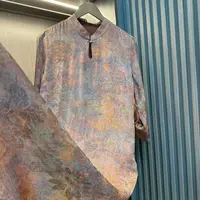 粉韵-国风立领盘扣宋锦提花宽松连衣裙