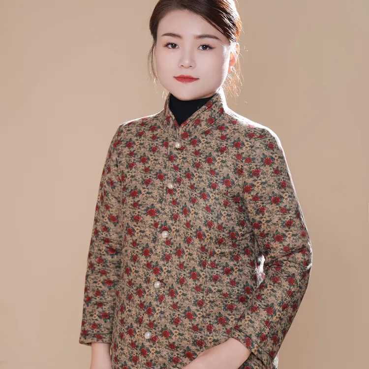 冬季女士妈妈装铜扣加厚特厚驼绒棉袄外穿加肥加大码