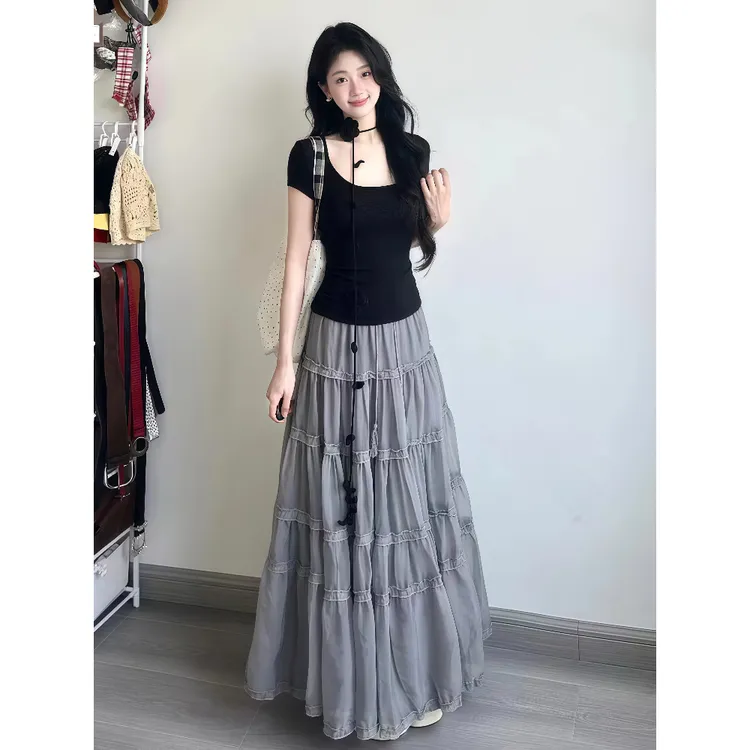 夏日穿搭显瘦套装2025夏季新款正肩方领T恤宽松灰色半身裙两件套