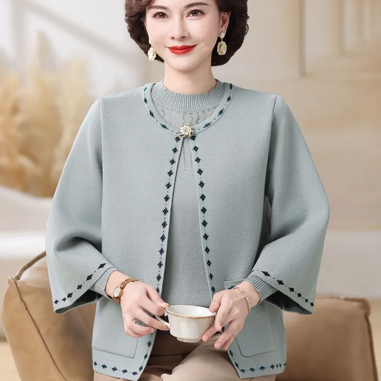 中年妈妈秋装外套新款上衣服小香风春秋中老年女洋气夹克两件套装