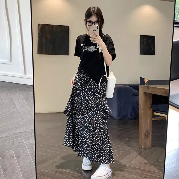 2025法式复古气质荷叶边设计感碎花半身裙女松紧高腰开叉显瘦显白