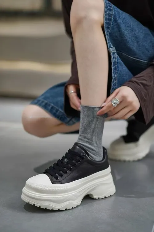 厚底老爹鞋女2025秋冬季新款真皮爆款百搭休闲运动增高防滑小白鞋