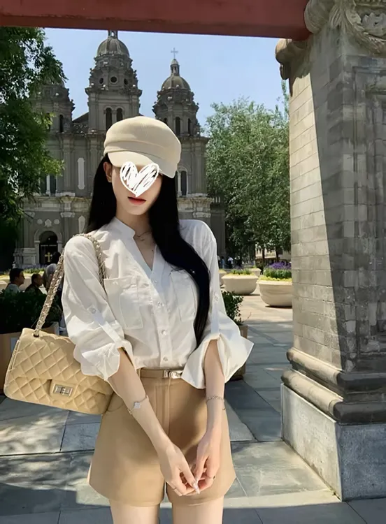 【初恋秀智】   天然棉白色口袋V领衬衫套装女高腰显瘦短裤