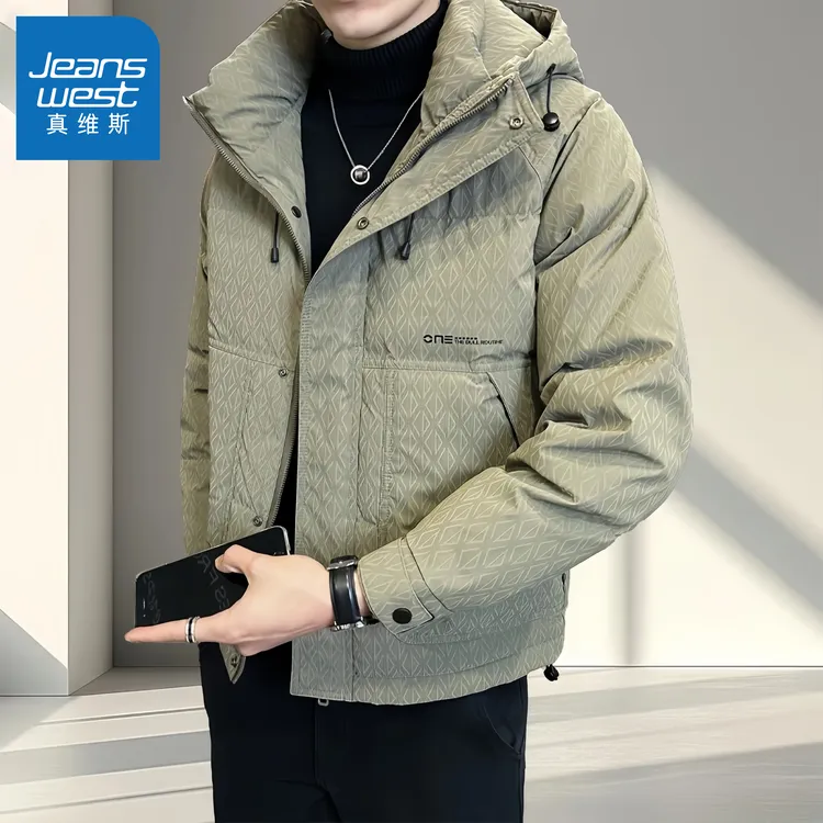 真维斯连帽羽绒服男士新款冬季加厚保暖菱形格印花工装外套潮牌男