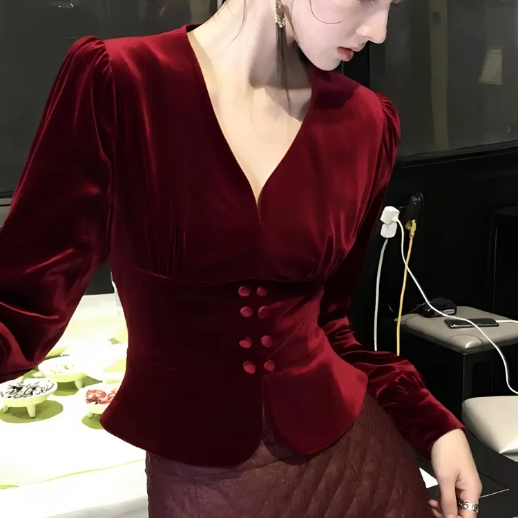 酒红色丝绒上衣2025冬季新款法式小资高级感轻奢气质收腰内搭衬衫
