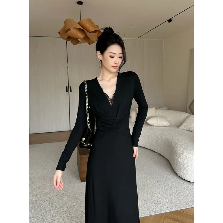 JIJINQI秋冬新款气质高级感长裙黑色蕾丝加绒连衣裙女JD10LZQM449