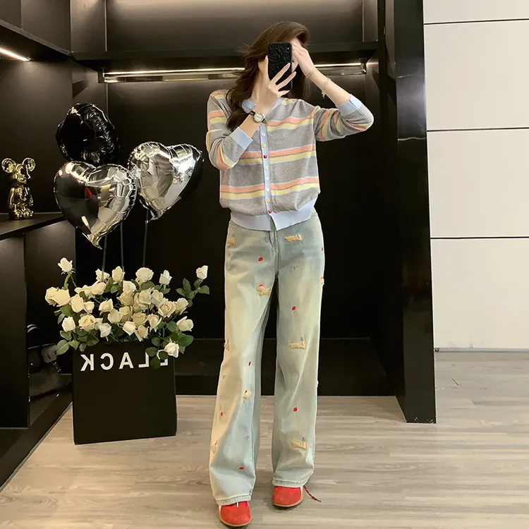 爆款甜美针织衫2025早秋女浅蓝色刺绣小狗阔腿牛仔裤休闲套装