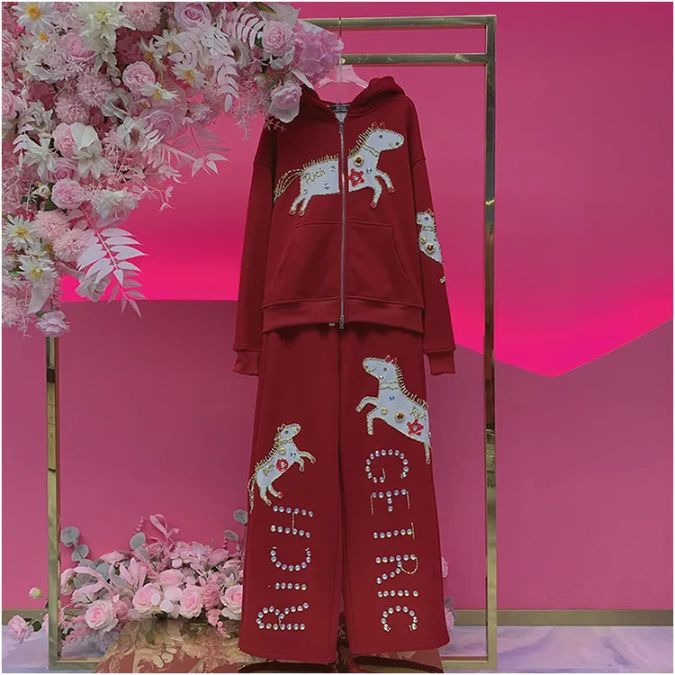 A5218欧美设计师2025冬季新款重工刺绣钉珠字母白马加绒休闲套装