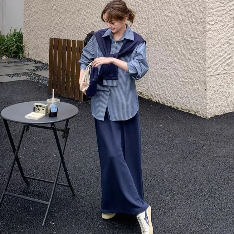 早秋新款港风复古条纹坎肩衬衫大码垂感显瘦半身裙坎肩衬衫套装