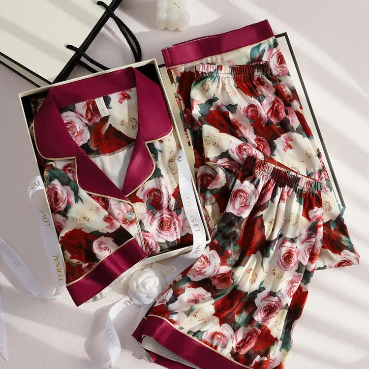 2025新款夏季薄款轻奢小众印花设计潮牌舒适柔软宽松三件套家居服